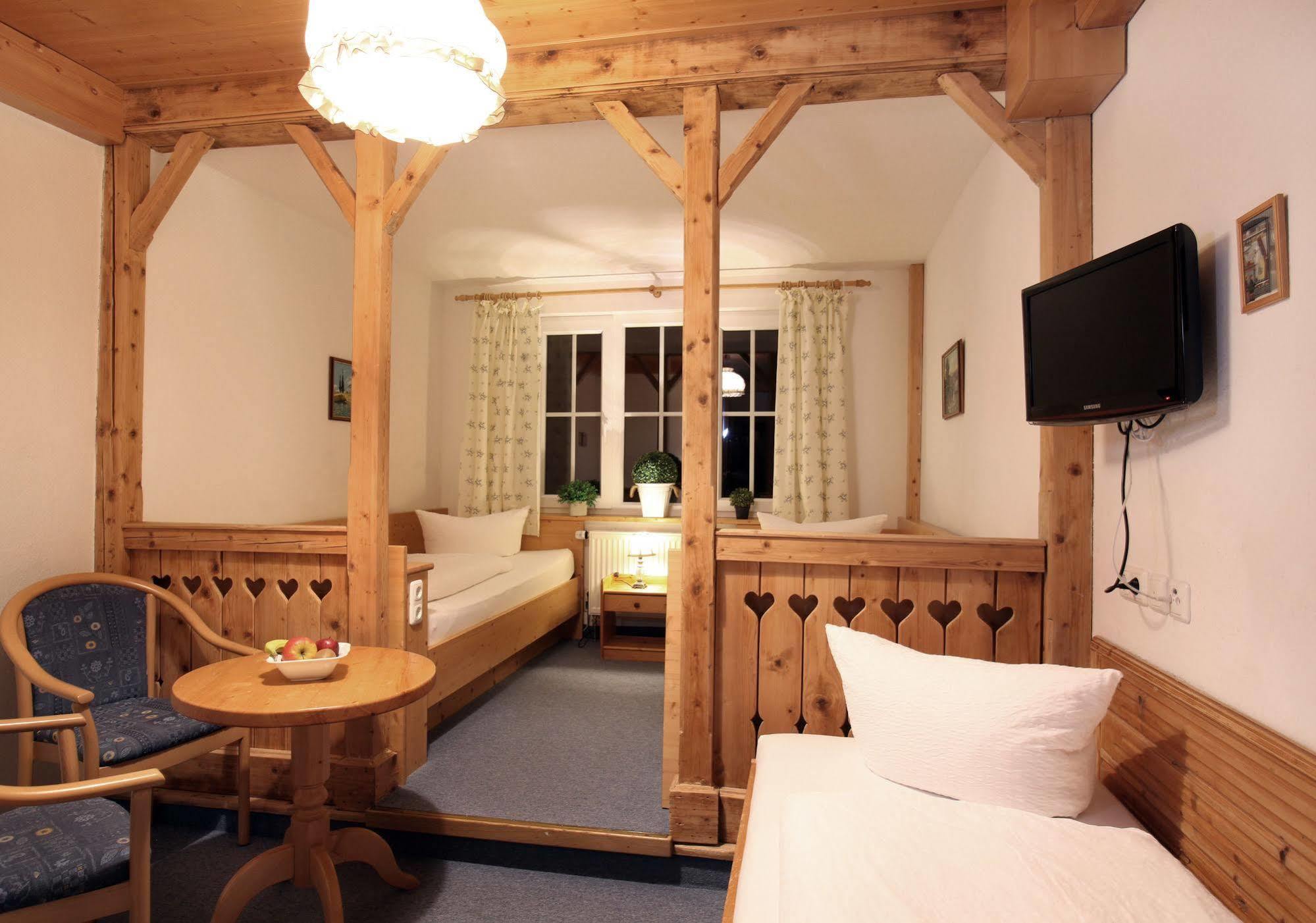 Gasthof Blaue Gams Ettal Exterior foto