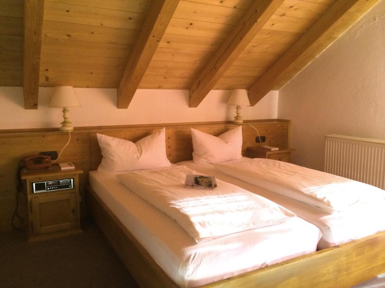 Gasthof Blaue Gams Ettal Exterior foto